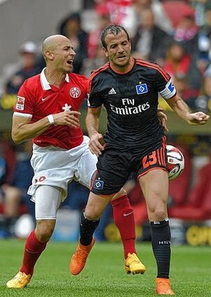 <p>Mainz muss die schwere Verletzung von Elkin Soto (l.) verarbeiten.</p>