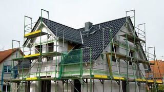 <p>Der aus dem Dach herausragende dritte Giebel ist bislang vor allem in Norddeutschland verbreitet.</p>