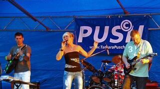 <p>Tamara Pusch wird mit ihrer Band am Freitag den Hof der Pestalozzi-Schule bei der "U1250-Party" rocken.</p>