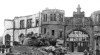 <p>Martin Mex schickte das Foto vom Vorstoß der US-Army am 28. März 1945.</p>