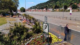 <p>Eindrücke vom letzten großen Hochwasser am 31. Mai 2013 (v.o.): Neckarwiese, Altstadt und Neckarmünzplatz.</p>