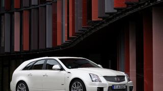 <p>Mit knapp 83.000 Euro ist der Cadillac in seiner Klasse ein Schnäppchen</p>