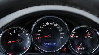 <p>Der 330er-Tacho ist nur eine leichte Übertreibung</p>