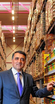<p>Als Mustafa Baklan begann, Lebensmittel in großem Stil zu importieren, wurden türkische Produkte meist noch von Migranten selbst mitgebracht.</p>