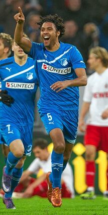 <p>Marvin Compper jubelte einst für 1899 Hoffenheim. Über den Umweg Florenz kommt er jetzt zurück nach Deutschland.</p>