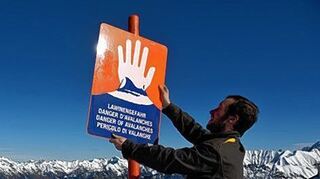 <p>In den bayerischen Alpen wächst die Lawinengefahr.</p>