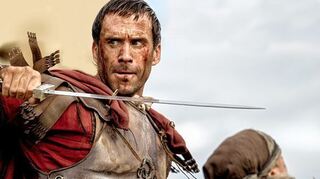 <p>Joseph Fiennes geht als Clavius zunächst sehr beherzt zur Sache, wird dann aber eines Besseren belehrt: Szene aus dem Film "Auferstanden".</p>