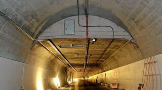 <p>Fast fertig: Durch den Branichtunnel wird künftig ein Großteil der 12 000 Fahrzeuge rollen, die sich jetzt täglich durch die Schriesheimer Talstraße quälen.</p>
