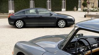 <p>Citroen DS vor Citroen C6 Jahr 2005</p>