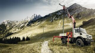 <p>Firmen benötigen das extrem wandelbare Fahrzeug beispielsweise, um Stromleitungen in schwer passierbarem Gelände zu verlegen</p>