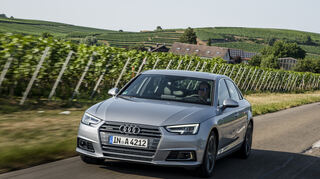 <p>mid Düsseldorf - Schluss mit Downsizing: Statt immer kleinerer Motoren erhöht Audi den Hubraum beim neuen A4-Benziner sogar von 1,8 Liter auf 2,0 Liter.</p>