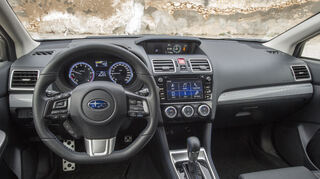 <p>mid Barcelona - Hochwertige Materialien, gute Verarbeitung und ein einfaches Bedienkonzept kennzeichnen das Cockpit des Subaru Levorg.</p>