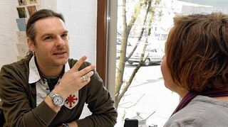 <p>Sascha Krebs überlegt sich seine Antworten genau - und "MM"-Mitarbeiterin Helga Boschitz hört gespannt zu.</p>