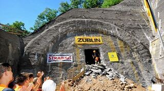 <p>Beim Tunneldurchstich am 1. August 2013 fand das Bürgerfest direkt an der Tunnel-Baustelle statt. Diesmal soll es auch auf dem Festplatz steigen.</p>