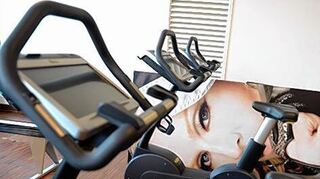 <p>Die Fitnesskette Hard Candy wurde von Popstar Madonna mitgegründet.</p>