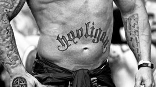 <p>Seit fünf, sechs Jahren beanspruchen rechte Hooligans wieder den öffentlichen Raum, auch in Deutschland - die Gewalt eskaliert aber eher am Rand oder weit weg von Fußballspielen.</p>