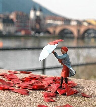 <p>Bei der Ausstellung sind die kleinen Figuren die Stars.</p>