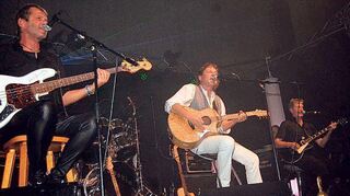 <p>Von weit her kommen die Fans zu den Auftritten der Smokie Revival Band - auch jetzt in Sandhofen.</p>