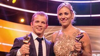 <p>Die strahlenden Gewinner von Baden-Baden: Fabian Hambüchen mit Tennis-Queen Angelique Kerber sowie das Beachvolleyball-Duo Laura Ludwig (links) und Kira Walkenhorst (von links).</p>