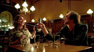 <p>Sehr fotogen: Szene aus dem Spielfilm "Die Blumen von gestern" mit Adèle Haenel und Lars Eidinger.</p>