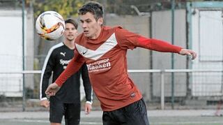 <p>Marco Buttler erzielte im Hinspiel alle drei Treffer für Vogelstang - am Sonntag fehlt er.</p>