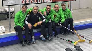 <p>Müssen bei der Senioren-WM in Kanada ohne Jürgen Beck (Mitte) bestehen: Jürgen Münch, Hans-Joachim Burba, Christoph Möckel und Skip Uwe Saile (von links).</p>