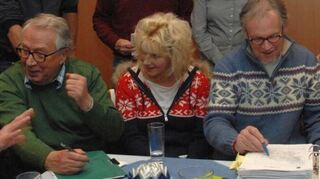 <p>Zwei Gruppen, die um die richtige Energiepolitik an der Badischen Bergstraße streiten: die Initiative Schriesheimer Ökostrom plus (oben) und die Bürgerinitiative Gegenwind Schriesheim-Hirschberg e. V.</p>