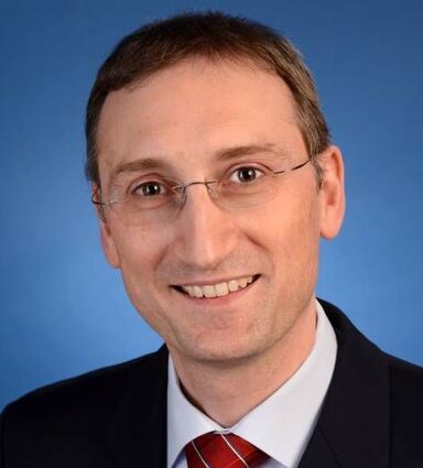 <p>CDU-Rat Dr. Eric Henn (l.) hat das vorzeitige Ausscheiden aus dem Gemeinderat beantragt. Nachrücken würde Dominik Dieter.</p>