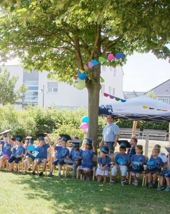 <p>Von Sonne verwöhntes Sommerfest der Kita Rostenstock.</p>