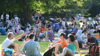 <p>Gut besucht war das Picknick im Luisenpark am Samstag. 3000 Besucher sind gekommen, um gemeinsam eine schöne Zeit zu verbringen.</p>