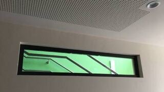 <p>Blick vom Foyer ins Treppenhaus.</p>