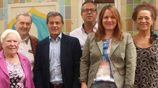 <p>Informierten die Gäste (v. l.): Gertrud Lang, Claus-Peter Sauter, Karl-Heinz Bührer, Bernd Nauwartat, Jeanette Friedrich und Andrea Baroncioni.</p>