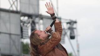 <p>Tim Bernard und die Musketierrocker D'Artagnan eröffneten das Volksfest..</p>