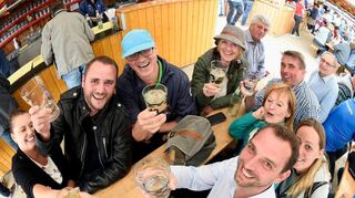 <p>Noch einmal können die Wurstmarkt-Besucher von 15. bis 18. September miteinander anstoßen.</p>