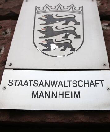 Schild der Staatsanwaltschaft Mannheim in L4.