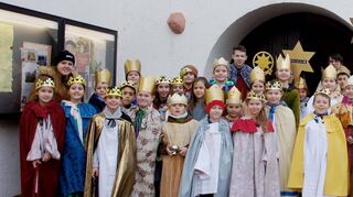 Die Lampertheimer Sternsinger machen sich unter dem Motto „Gemeinsam gegen Kinderarbeit – in Indien und weltweit“ auf den Weg.