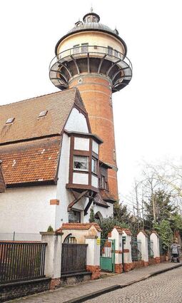 Mannheim. 10.01.18 | Feudenheim. Wasserturm. Innenansichten des bewohnen Wasserturms. Familie Wiesenberger bewohnt derzeit den historischen Turm, der seit Jahrzehnten im Familienbesitz ist. Bild: Markus Prosswitz 10JAN18 / masterpress (Bild ist honorarpflichtig - No Model Release!) BILD- ID 00150 |