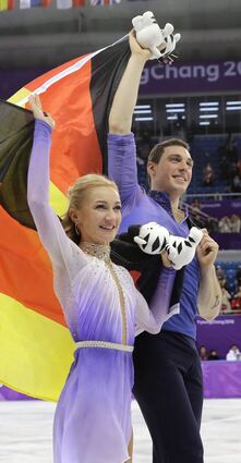 Gut investiertes Geld für den Erfolg: Die Ukrainerin Aljona Savchenko und der Franzose Bruno Massot gewannen Gold für Deutschland.