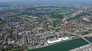 Der Bundestagswahlkreis Ludwigshafen/Frankenthal umfasst die beiden namensgeben Städte sowie mehrere Gemeinden aus dem Rhein-Pfalz-Kreis.