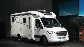 mid Bad Waldsee - Bühne frei für die Weltpremiere der Hymer B-Klasse ModernComfort - hier die teilintegrierte Version.