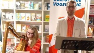 Kai Rohlinger (r.) und die Harfinistin Daniela Osietzki.