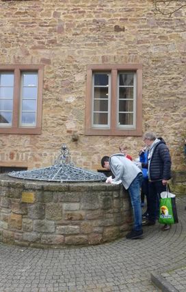Der Burgbrunnen war eine Müllkippe der Geschichte.