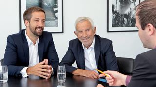 Beim Gespräch in der Wieslocher Zentrale von MLP (v.l.): Matthias Lautenschläger, Manfred Lautenschläger und Redakteur Alexander Jungert.