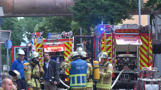 Mit 60 Einsatzkräften war die Feuerwehr beim Brand in der Kakaofabrik vor Ort.