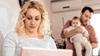 Muss man einfach nur organisiert genug sein, um Familie und Beruf unter einen Hut zu kriegen? Eine Frage, die viele Eltern beschäftigt.