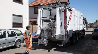 Die neuen Müllfahrzeuge des Zweckverbandes Abfallwirtschaft Kreis Bergstraße sind seit dieser Woche in Viernheim unterwegs.