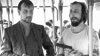 Geiselnehmer im Rampenlicht: Dieter Degowski (links) und Hans-Jürgen Rösner in einem in Bremen gekaperten Linienbus.