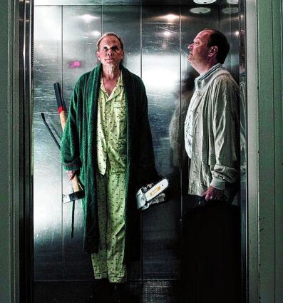 Szene aus „Tatort – Murot und das Murmeltier“, dem Gewinner des Filmkunstpreises: Ulrich Tukur und Jens Wawrczeck.