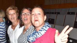 Susanne Kammerer (v.l.), Heike Gmelin und Andrea Jackson hatten viel Spaß beim gemeinsamen Singen.
