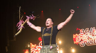 Ein Gigant und seine Show - Andreas Gabalier zelebrierte in der Mannheimer SAP Arena seinen "Volks Rock'n'Roll".